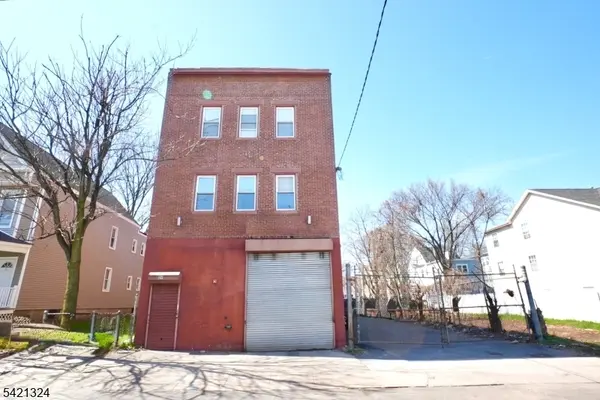 59 N 14Th St, East Orange City, NJ 07017