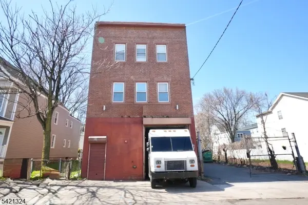 59 N 14Th St, East Orange City, NJ 07017