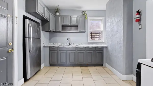 126 N 14Th St, East Orange City, NJ 07017