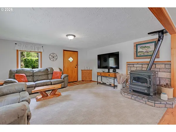 25465 S BEAVERCREEK RD, Beavercreek, OR 97004