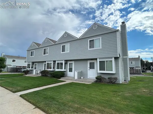 7612 Clover Hill DR, Colorado Springs, CO 80920