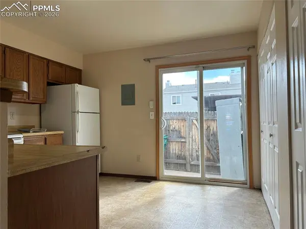 7612 Clover Hill DR, Colorado Springs, CO 80920