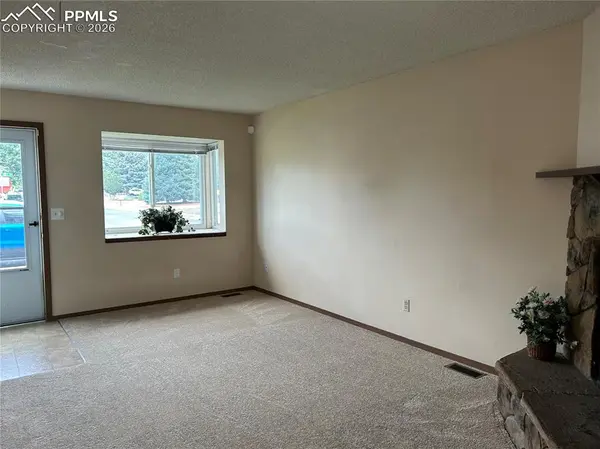 7612 Clover Hill DR, Colorado Springs, CO 80920