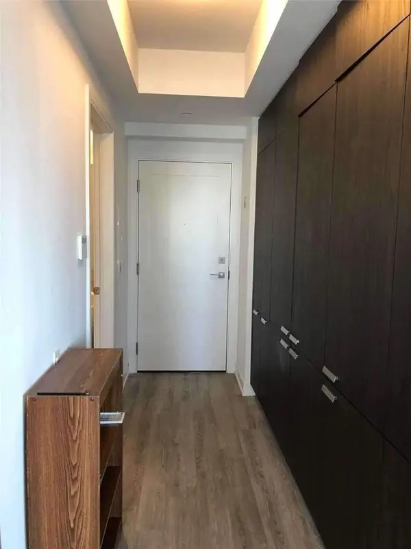 50 Charles ST E #2401, Toronto C08, ON M4Y 0C3