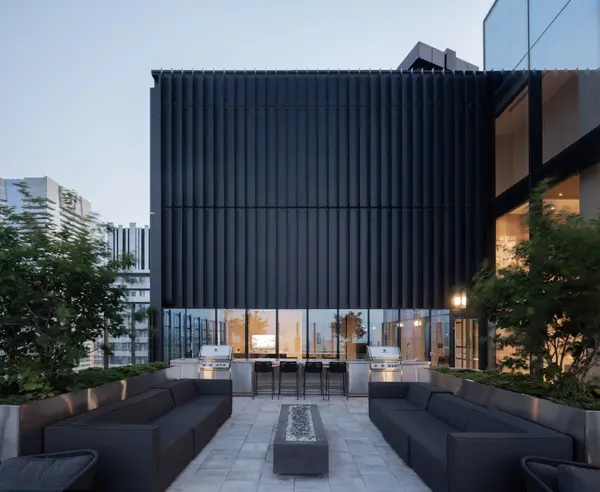 55 Charles ST E #3413, Toronto C08, ON M4Y 0J1