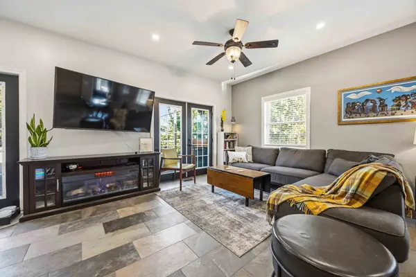 391 Verdun RD, Oshawa, ON L1H 5T7