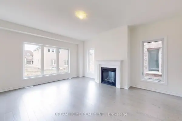 7 Charles White CT, East Gwillimbury, ON L9N 0T7