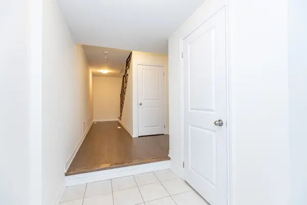 15 Gunton ST, Aurora, ON L4G 4A9