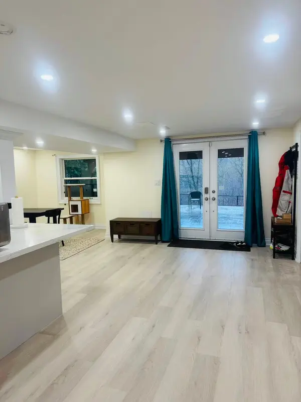 168 Timpson DR #Basement, Aurora, ON L4G 5N2