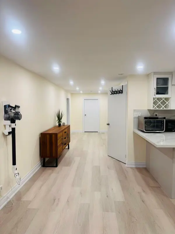 168 Timpson DR #Basement, Aurora, ON L4G 5N2