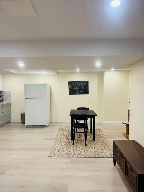 168 Timpson DR #Basement, Aurora, ON L4G 5N2