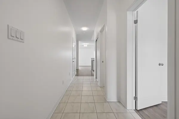 17 BEDFORD ESTATES CRES, Barrie, ON L4N 9K5