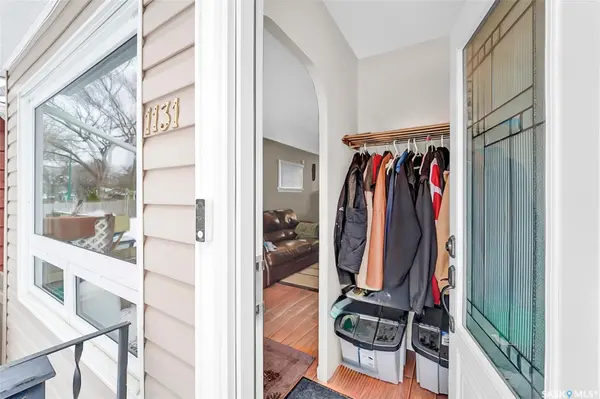 1131 H AVENUE N, Saskatoon, SK S7L 2C8