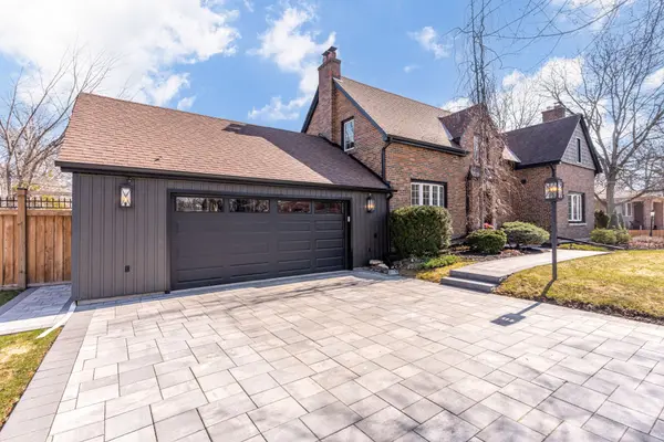 126 Elizabeth ST S, Brampton, ON L6Y 1R5