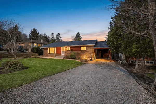 65 John ST, Halton Hills, ON L7G 2J9