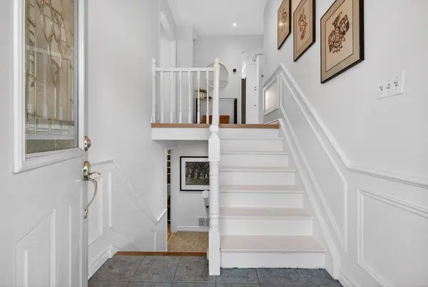 578 Holly Hill CRES, Burlington, ON L7L 3Z7