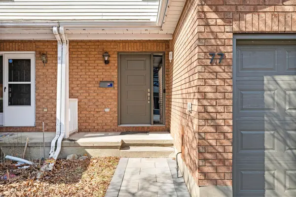 77 Markland CRES, Barrhaven, ON K2G 5Z6