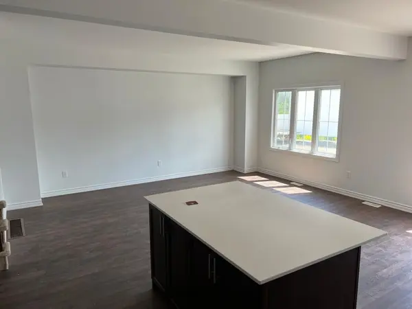 18 Lincoln DR, Belleville, ON K8N 0T8