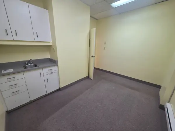 50 York ST #Room 7, Dysart Et Al, ON K0M 1S0