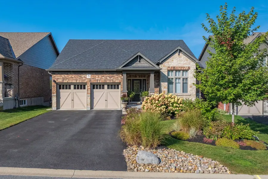 5 Braeside CRES, Huntsville, ON P1H 0C5