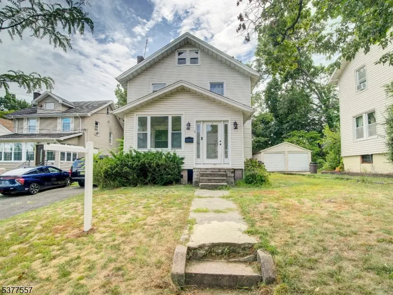 82 S Roosevelt Sq, Englewood City, NJ 07631