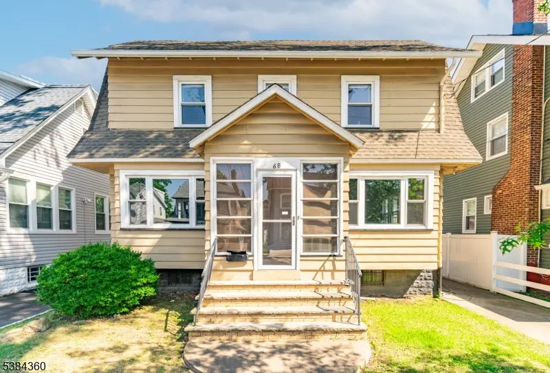 68 Richelieu Pl, Newark City, NJ 07106