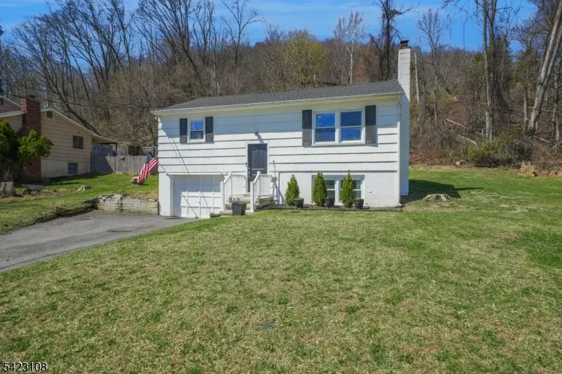 35 Zinnia Dr, Vernon Twp., NJ 07418