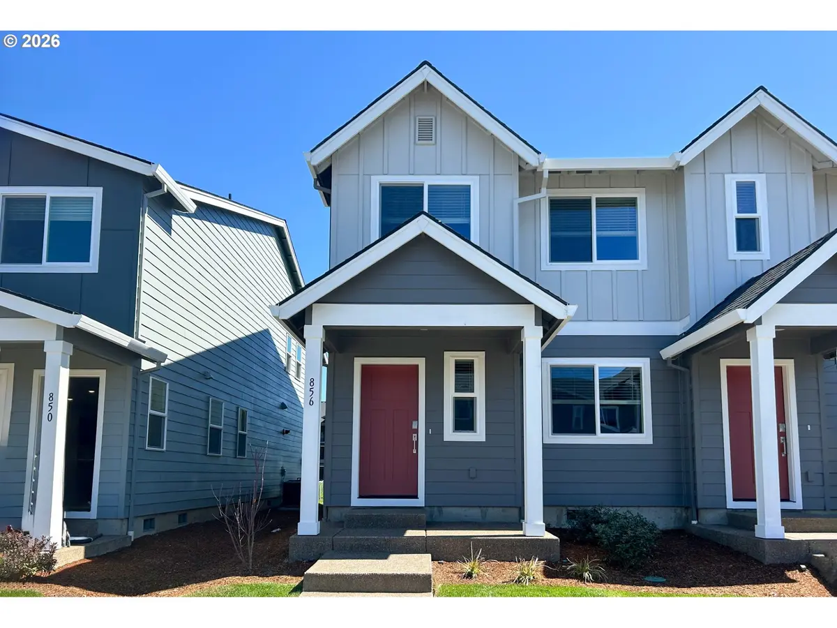 856 SIFUENTEZ CT, Woodburn, OR 97071