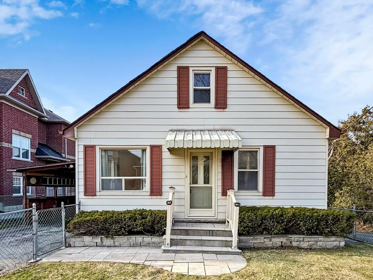 12 Rouge ST, Markham, ON L3P 1K6