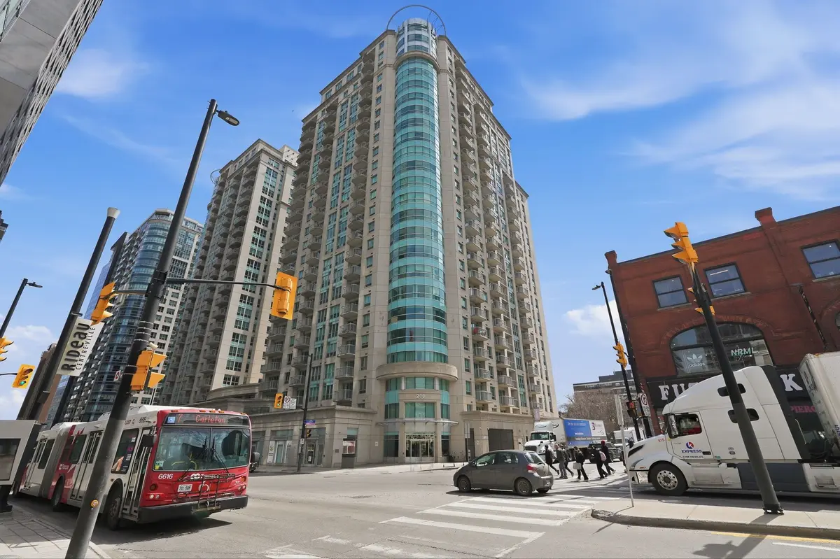 200 RIDEAU ST #809, Lower Town - Sandy Hill, ON K1N 5Y1