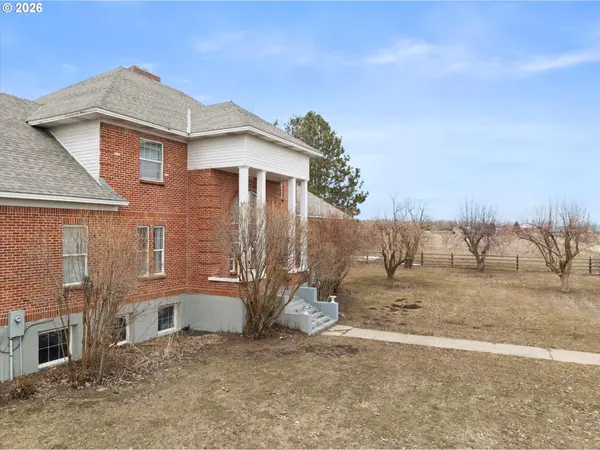 46064 SCHOOLHOUSE RD, Haines, OR 97833