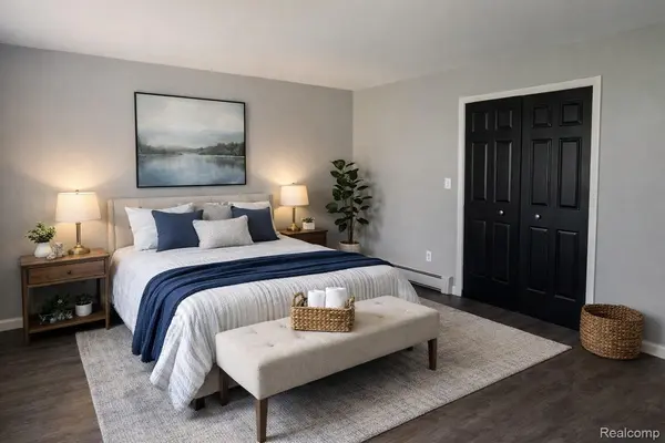 5690 Pardee AVE #1, Dearborn Heights, MI 48125