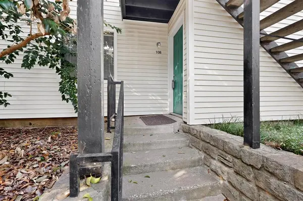 7431 Holly Hill Drive #108, Dallas, TX 75231