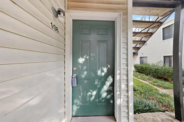 7431 Holly Hill Drive #108, Dallas, TX 75231