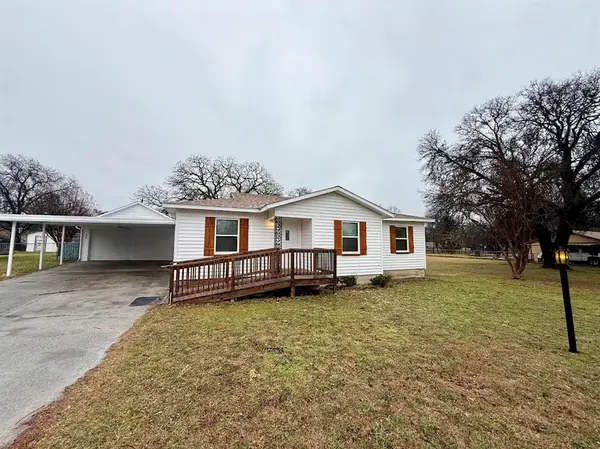 133 Gordon Drive, Azle, TX 76020