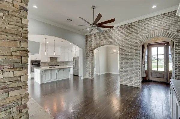 199 Aw Drive, Stonewall, LA 71078