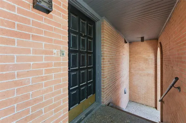 558 E Avenue J #D, Grand Prairie, TX 75050