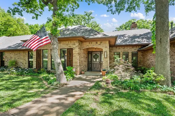 1659 Creekside Drive, Southlake, TX 76092