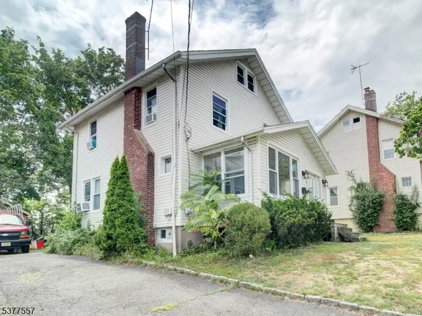 82 S Roosevelt Sq, Englewood City, NJ 07631