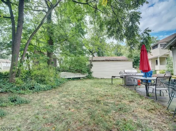 82 S Roosevelt Sq, Englewood City, NJ 07631