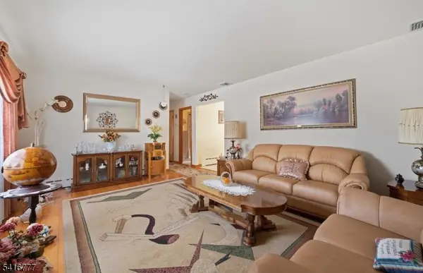 2001 Brooks Blvd, Manville Boro, NJ 08835