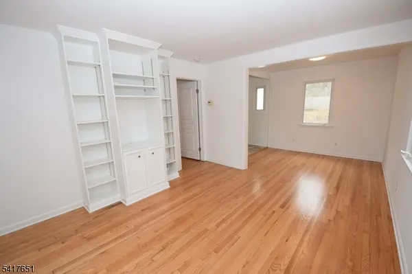 27 Grant Ave, New Providence Boro, NJ 07974