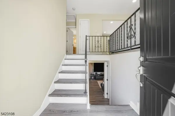 35 Zinnia Dr, Vernon Twp., NJ 07418