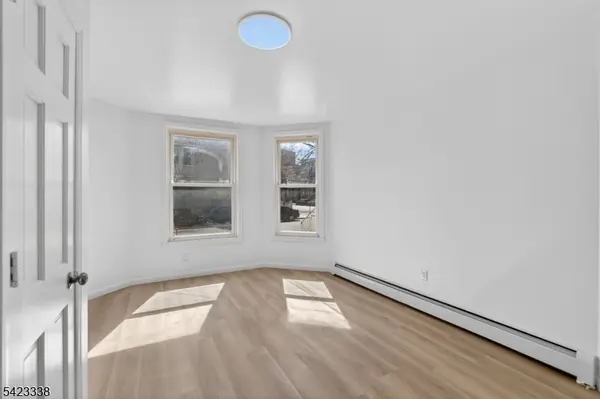 186 3Rd St #1, Newark City, NJ 07107