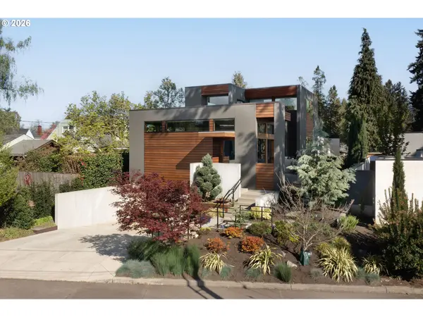 3961 SE BERKELEY WAY, Portland, OR 97202