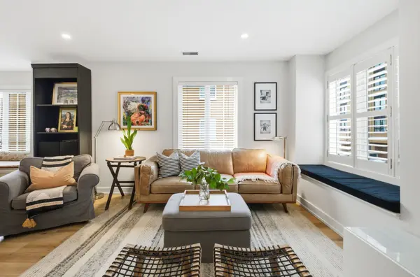 208 Niagara ST #26, Toronto C01, ON M6J 3W5