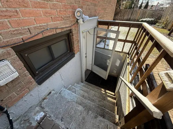 7 Mcmorran CRES #Bsmnt, Vaughan, ON L4J 2T4