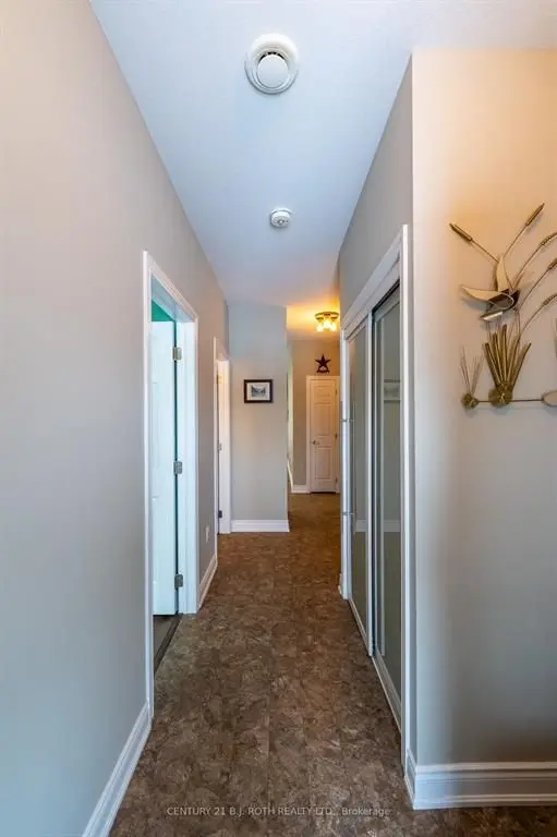 251 Lucy LN, Orillia, ON L3V 0G3