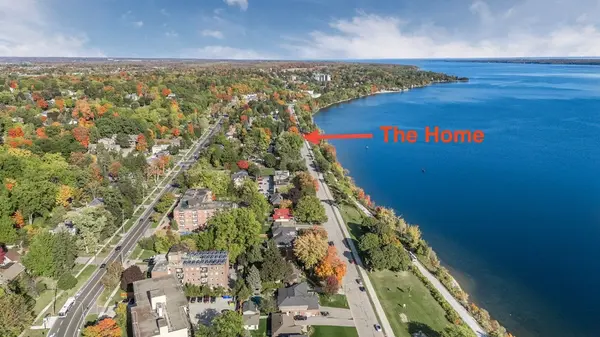 162 Kempenfelt DR, Barrie, ON L4M 1C2