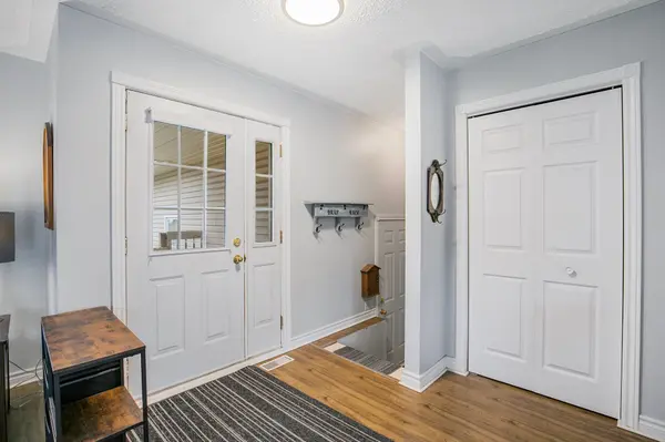 22 LAURIER BLVD, Tiny, ON L9M 0J2